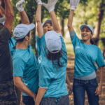 Como o Volunturismo Pode Transformar Comunidades Locais e Voluntários Jovens